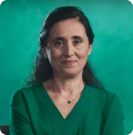 imagem de uma mulher sorrindo imagem de uma mulher sorrindo