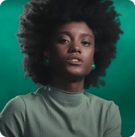 imagem de uma mulher sorrindo imagem de uma mulher sorrindo