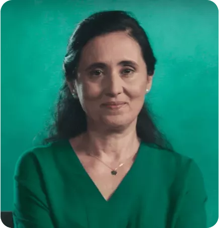 imagem de uma mulher sorrindo imagem de uma mulher sorrindo