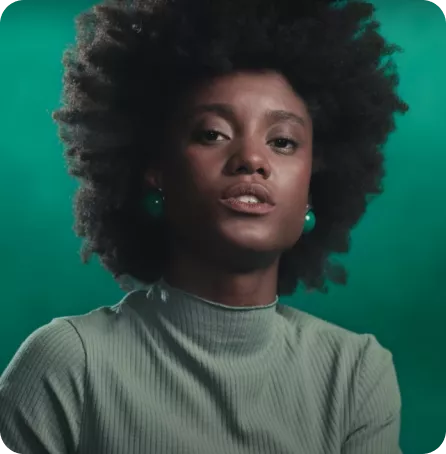 imagem de uma mulher sorrindo imagem de uma mulher sorrindo
